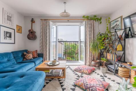 Church Road, St. George 2 bed flat for sale