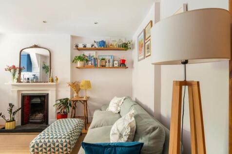 Westbourne Place, Clifton 2 bed flat for sale