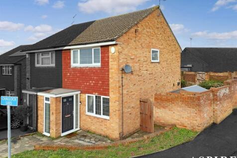 2 bedroom semi-detached house for sale