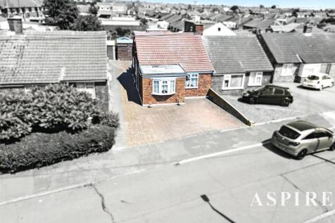 2 bedroom semi-detached bungalow for sale