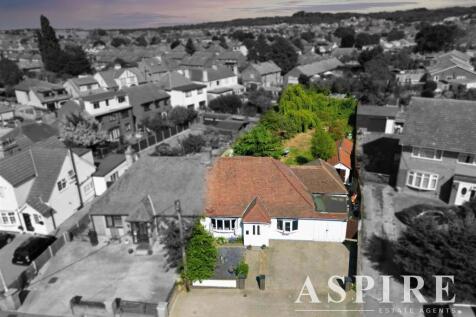 3 bedroom semi-detached bungalow for sale