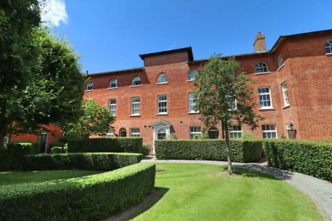 Old St Michaels Drive, Braintree 2 bed flat for sale