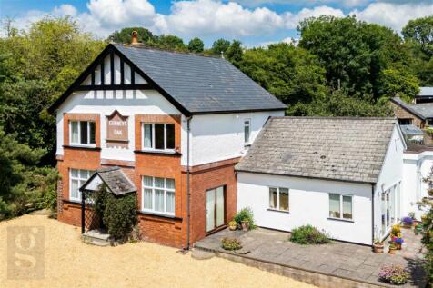 6 bedroom detached house for sale