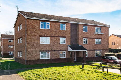 Newbury Court, Bobblestock, Hereford 1 bed flat for sale