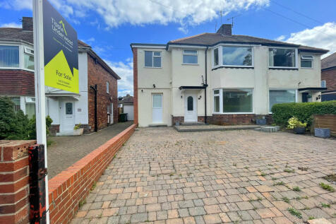 4 bedroom semi-detached house for sale