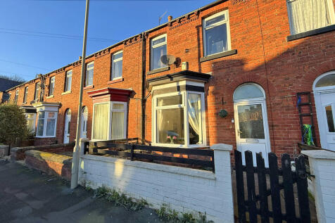 Rosebery Avenue, Scarborough YO12 2 bed terraced house for sale