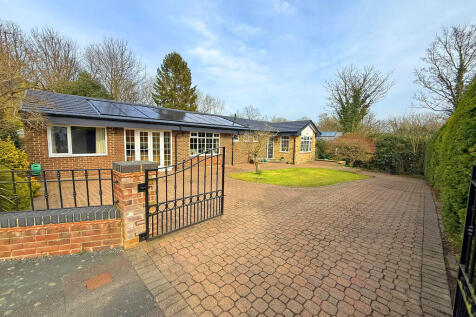 Hay Brow Crescent, Scarborough YO13 4 bed detached bungalow for sale