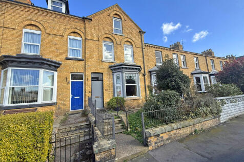 Nares Street, Scarborough YO12 5 bed terraced house for sale