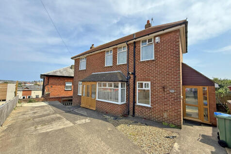Mount Park Avenue, Scarborough YO12 3 bed detached house for sale