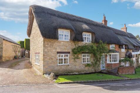 2 bedroom semi-detached house for sale