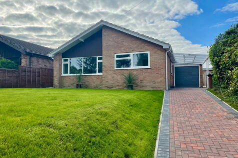 3 bedroom detached bungalow for sale