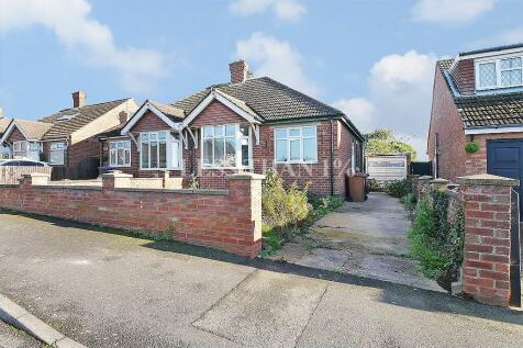 2 bedroom semi-detached bungalow for sale