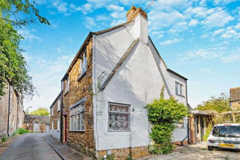 Norton Street, Uppingham, Rutland 2 bed semi