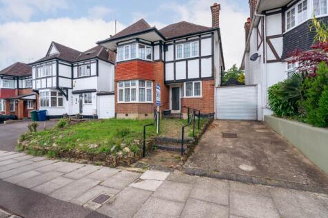 Highview Avenue, Edgware 4 bed link detached house for sale