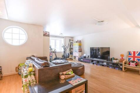 St Georges Square, Limehouse, London... 3 bed semi