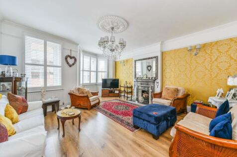 Tooting High Street, Tooting... 4 bed maisonette for sale