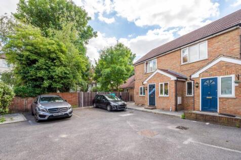 Taffy's How, Mitcham, CR4 1 bed maisonette for sale
