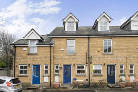 Harper Mews, Earlsfield, London, SW17 3 bed house for sale