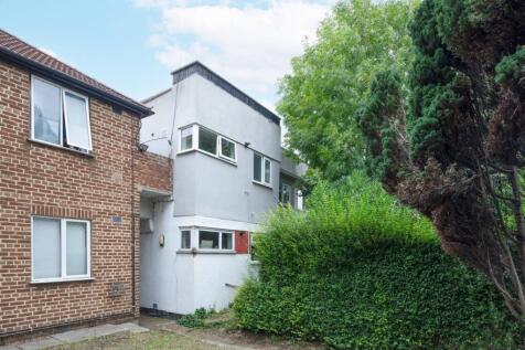 Morden Road, Mitcham, CR4 2 bed maisonette for sale