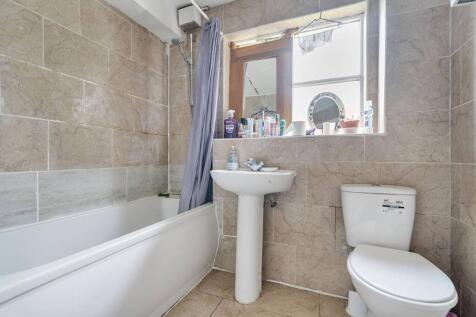 Kennedy Close, Mitcham, CR4 1 bed flat for sale
