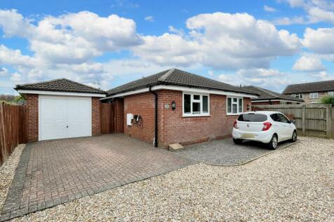 3 bedroom detached bungalow for sale