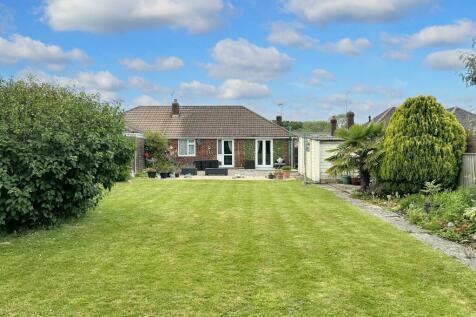 2 bedroom semi-detached bungalow for sale