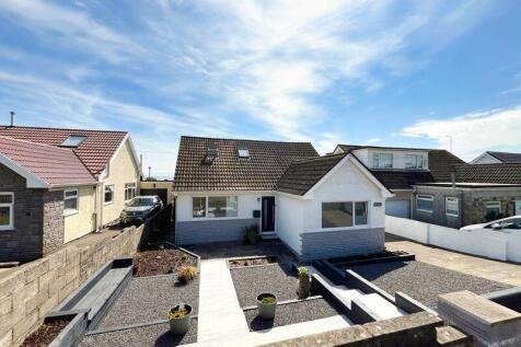 58 Danygraig Avenue, Porthcawl, CF36 5AE 4 bed detached bungalow for sale