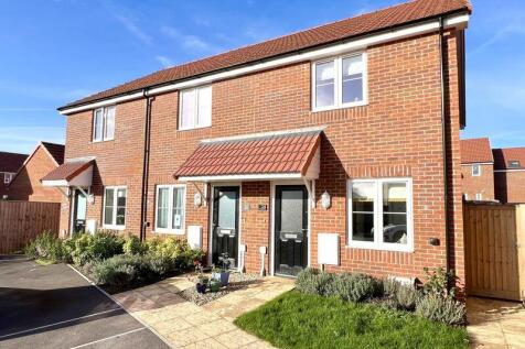 Lavender Lane, Somerton 2 bed end of terrace house for sale