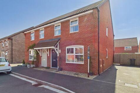3 bedroom semi-detached house for sale