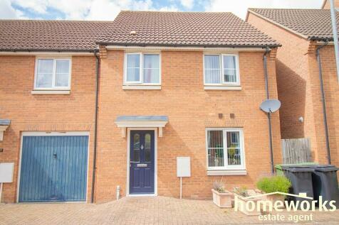 3 bedroom semi-detached house for sale