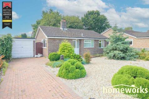 2 bedroom detached bungalow for sale