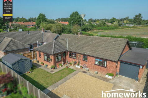 4 bedroom detached bungalow for sale