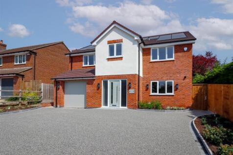 6 bedroom detached house for sale