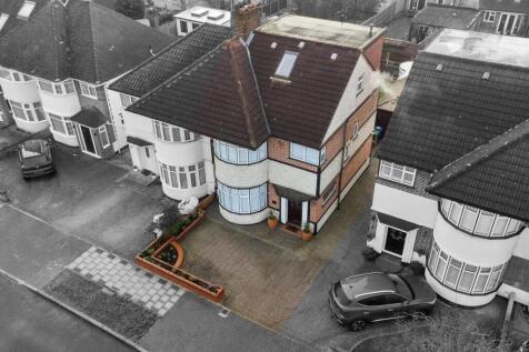 4 bedroom semi-detached house for sale