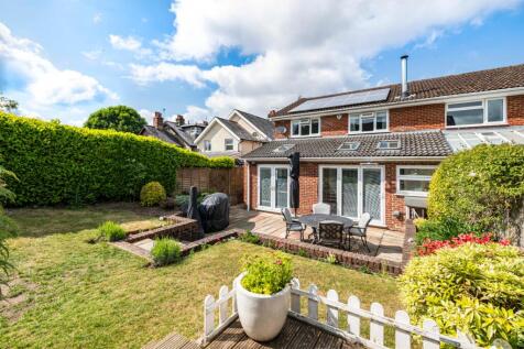Glen Road, Grayshott, Hindhead... 4 bed semi
