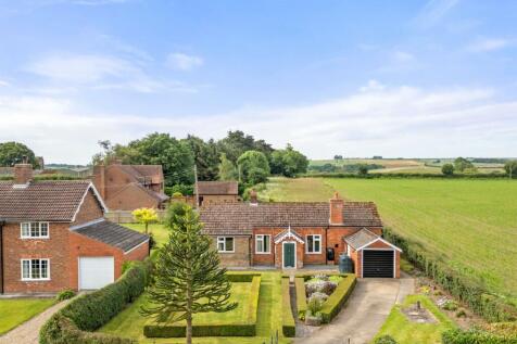 Ashby Puerorum, Horncastle, LN9 2 bed detached bungalow for sale