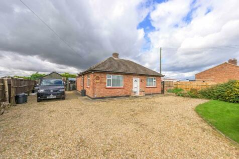 2 bedroom detached bungalow for sale