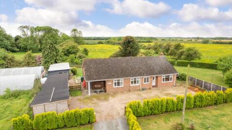 3 bedroom detached bungalow for sale