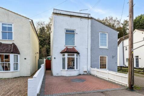 2 bedroom semi-detached house for sale