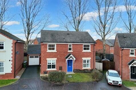 4 bedroom detached house for sale