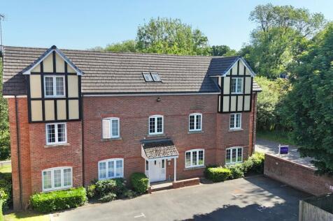 Clough Court, Nantwich, CW5 2 bed apartment for sale