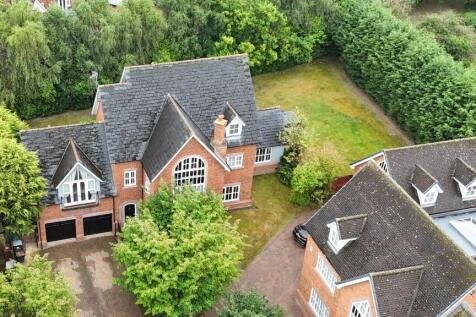 6 bedroom detached house for sale