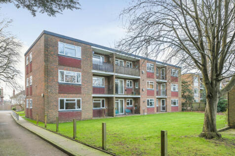 Parkside Court, 23 Alexandra Road, Epsom 1 bed apartment for sale