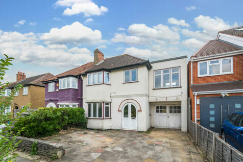 4 bedroom semi-detached house for sale