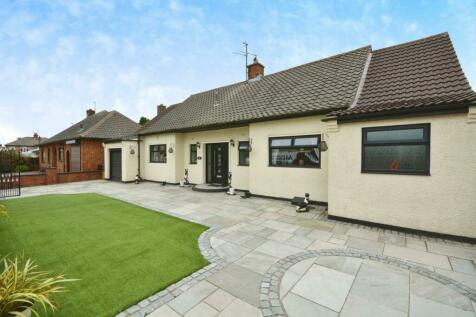 3 bedroom detached bungalow for sale