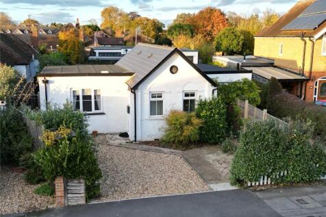 Liberty Lane, Addlestone, Surrey, KT15 2 bed bungalow for sale