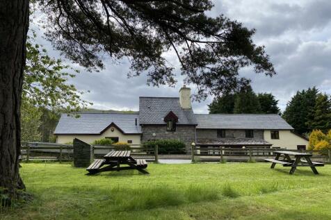 Llanwrthwl,  Llandrindod Wells,  LD1 8 bed cottage for sale