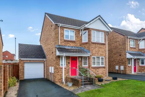 Hernog Close,  Tremont Park, ... 3 bed semi