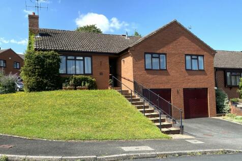 4 bedroom bungalow for sale