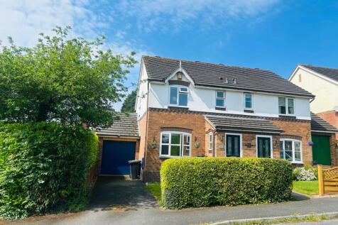 3 bedroom semi-detached house for sale